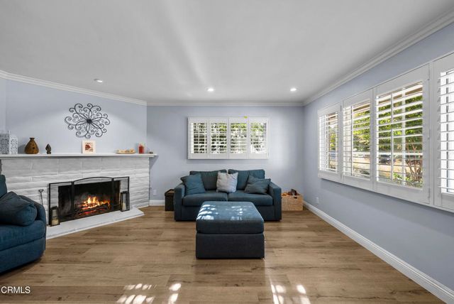 23820 Hartland Street, Los Angeles, CA 91307