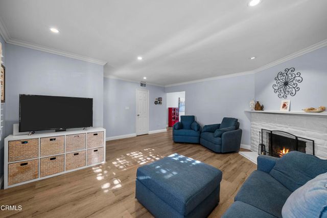 23820 Hartland Street, Los Angeles, CA 91307