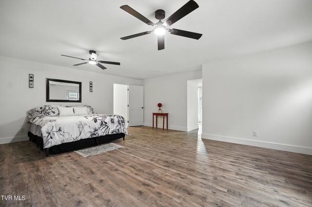 3270 Ripley Island Road, Afton, TN 37616