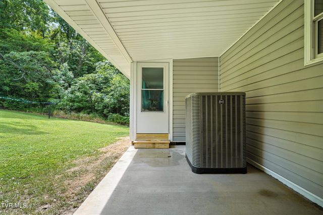 3270 Ripley Island Road, Afton, TN 37616