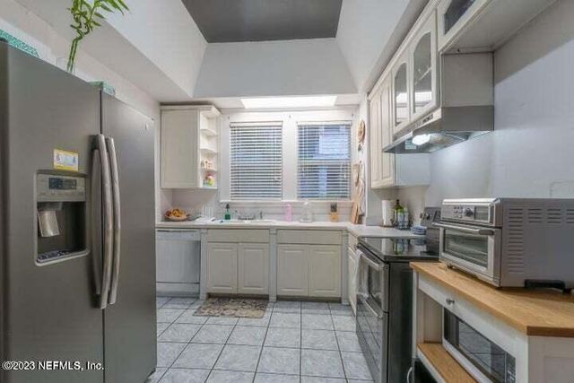 440 E 6TH Street, Jacksonville, FL 32206