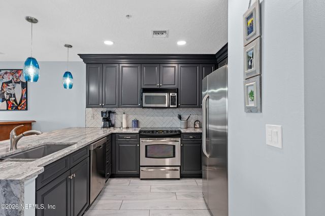 1478 RIVERPLACE Boulevard 803, Jacksonville, FL 32207