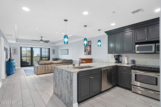 1478 RIVERPLACE Boulevard 803, Jacksonville, FL 32207