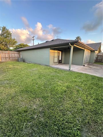 4245 Santa Fe St, Corpus Christi, TX 78411