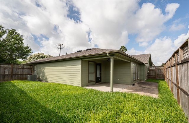 4245 Santa Fe St, Corpus Christi, TX 78411