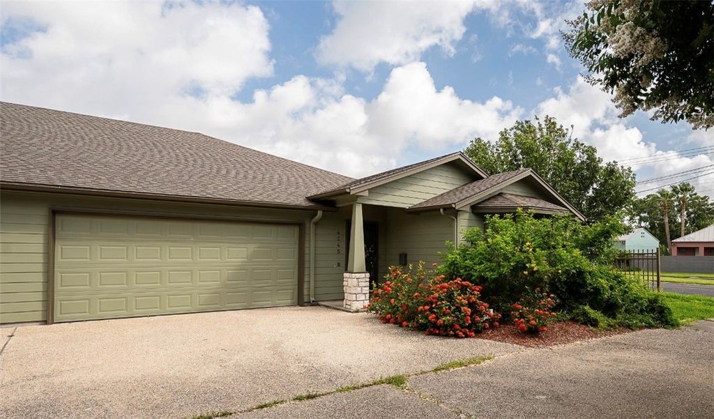 4245 Santa Fe St, Corpus Christi, TX 78411