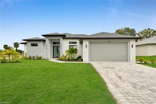 1201 SW 8th PL, Cape Coral, FL 33991