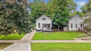 82 Grand Avenue, Mount Clemens, MI 48043