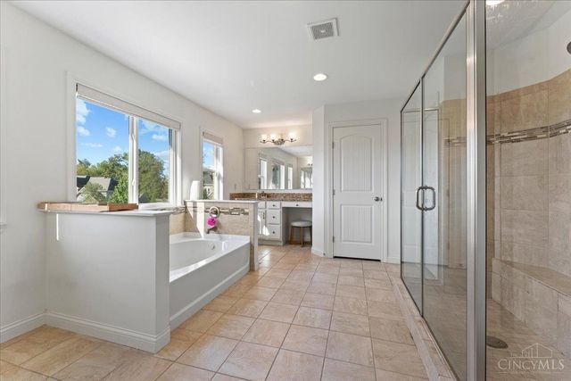 1262 Bluegrass Boulevard, Batavia Twp, OH 45103