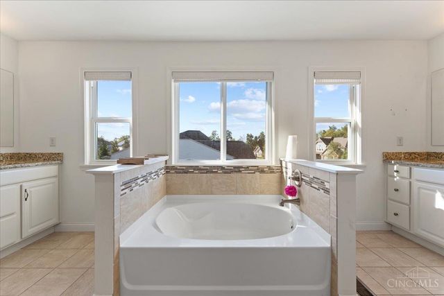 1262 Bluegrass Boulevard, Batavia Twp, OH 45103