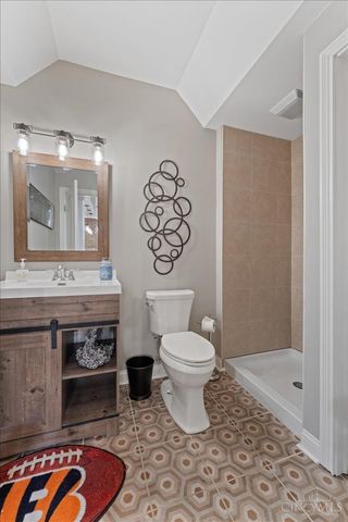 1262 Bluegrass Boulevard, Batavia Twp, OH 45103