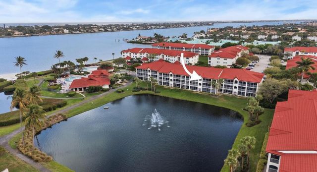 108 Half Moon Circle, Hypoluxo, FL 33462