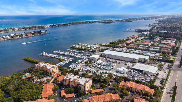 108 Half Moon Circle, Hypoluxo, FL 33462