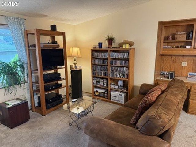 1199 N TERRY St 139, Eugene, OR 97402