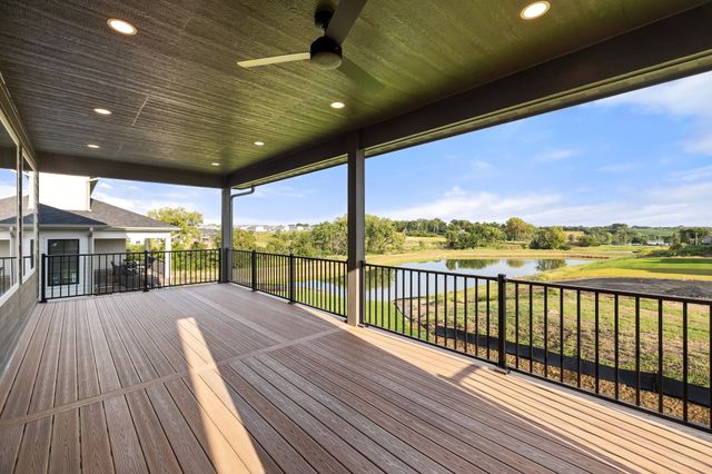 307 Emmett Court, Norwalk, IA 50211