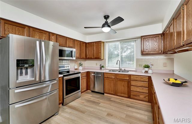 514 Deer Tracks Trail, St Peters, MO 63376
