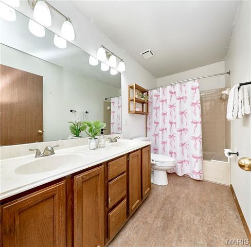 514 Deer Tracks Trail, St Peters, MO 63376