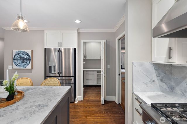 21603 NE 22nd Court, Sammamish, WA 98074