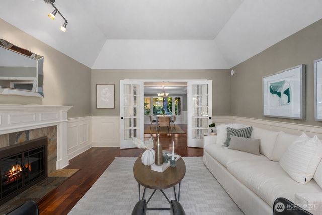 21603 NE 22nd Court, Sammamish, WA 98074