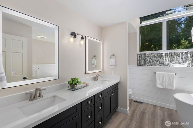 21603 NE 22nd Court, Sammamish, WA 98074
