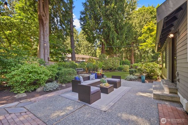 21603 NE 22nd Court, Sammamish, WA 98074