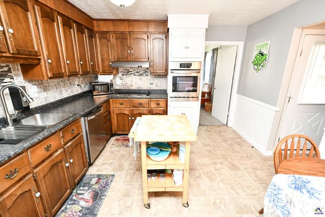 205 Scarborough Road, Centerville, GA 31028