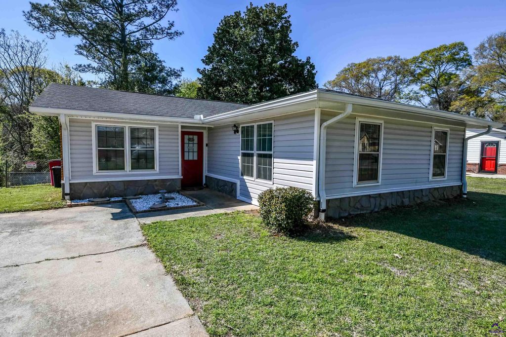 205 Scarborough Road, Centerville, GA 31028