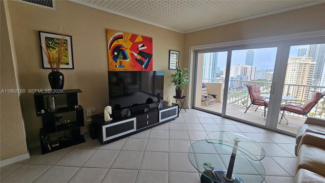 1980 S Ocean Dr 15K, Hallandale Beach, FL 33009