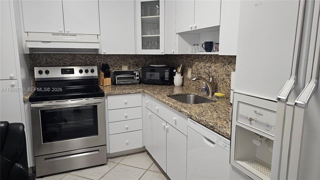 1980 S Ocean Dr 15K, Hallandale Beach, FL 33009