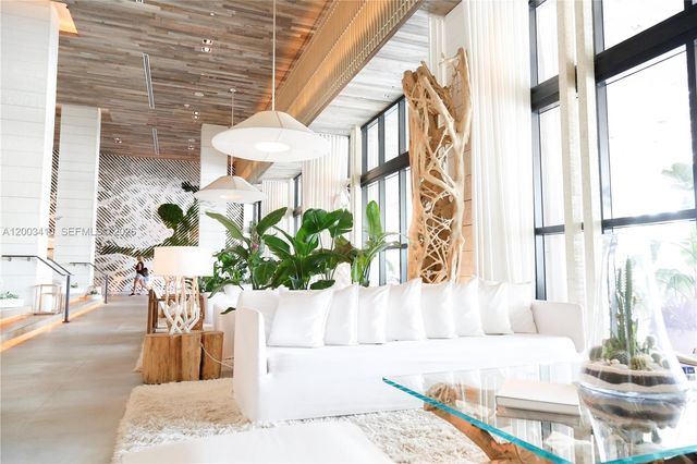 2301 Collins Ave 335, Miami Beach, FL 33139