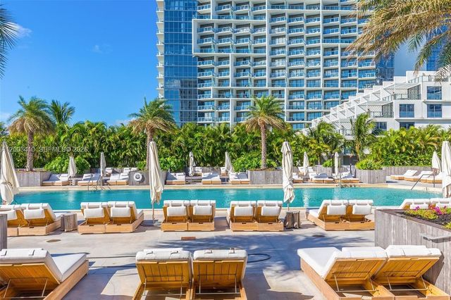 2301 Collins Ave 335, Miami Beach, FL 33139