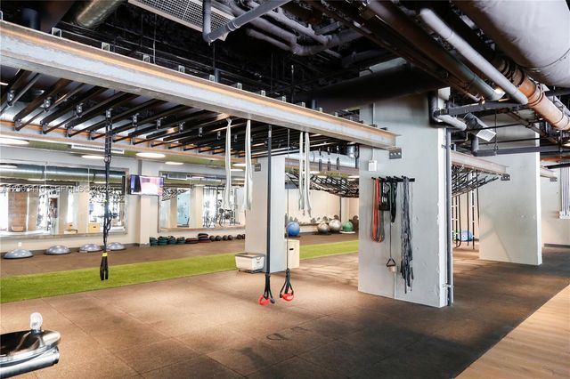 2301 Collins Ave 335, Miami Beach, FL 33139