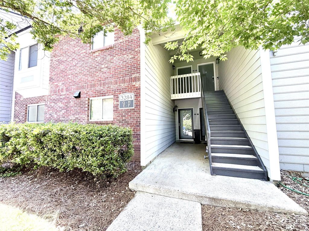 3284 Heathstead Place G, Charlotte, NC 28210