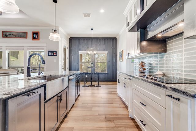 1036 Kessler Road, Weatherford, TX 76087