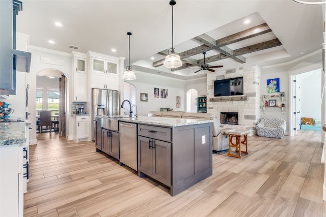 1036 Kessler Road, Weatherford, TX 76087