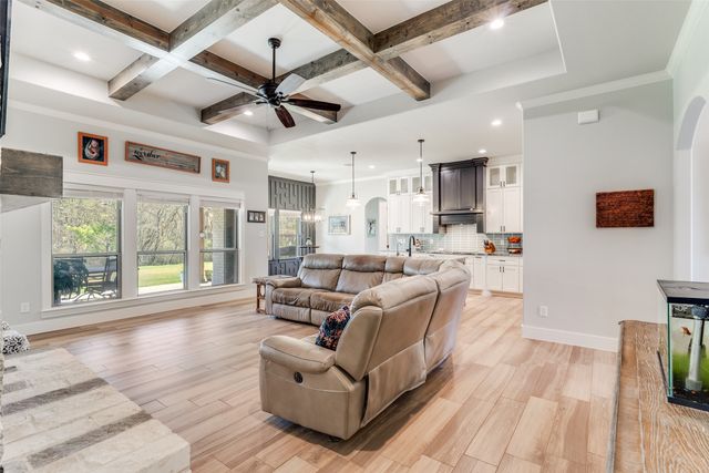 1036 Kessler Road, Weatherford, TX 76087