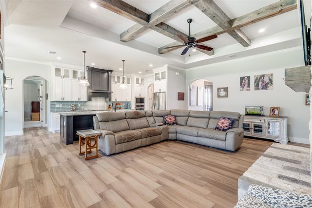 1036 Kessler Road, Weatherford, TX 76087