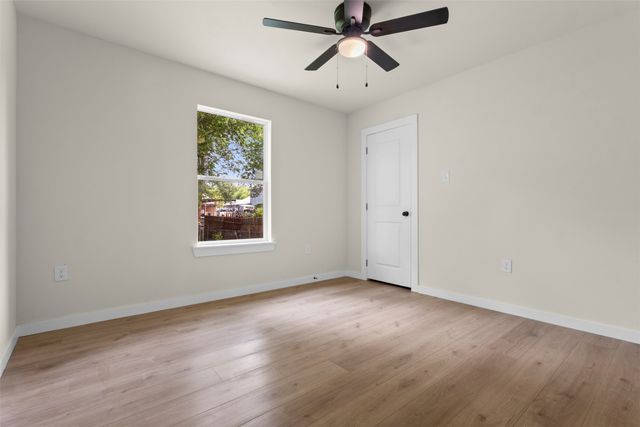 904 W Anthony Street, Fort Worth, TX 76115