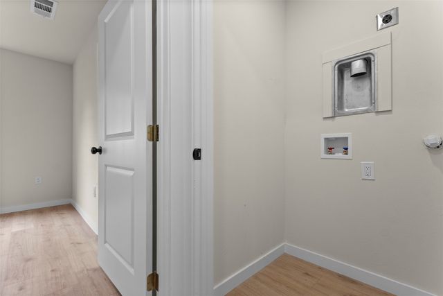 904 W Anthony Street, Fort Worth, TX 76115