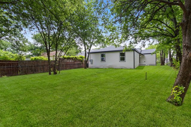 904 W Anthony Street, Fort Worth, TX 76115