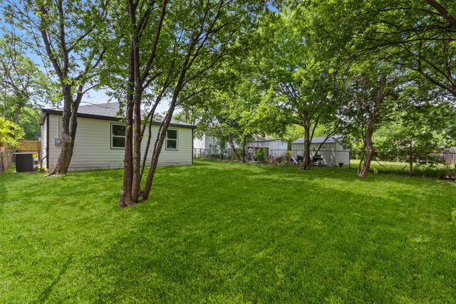 904 W Anthony Street, Fort Worth, TX 76115