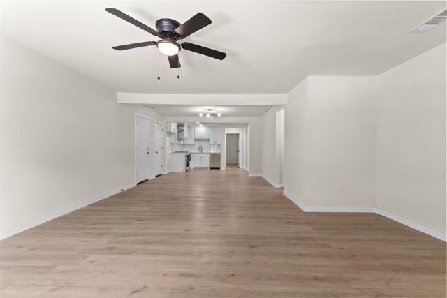 904 W Anthony Street, Fort Worth, TX 76115