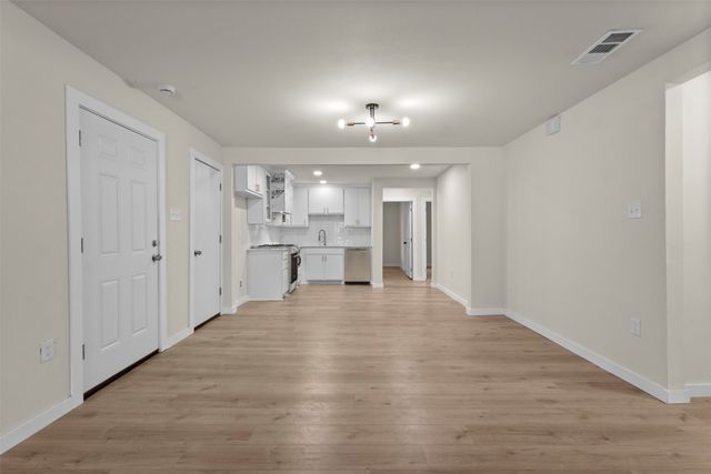 904 W Anthony Street, Fort Worth, TX 76115