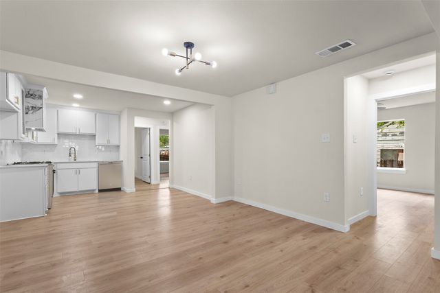 904 W Anthony Street, Fort Worth, TX 76115