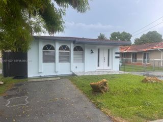 7135 SW 22nd Street 7137, Miami, FL 33155
