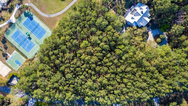 3067 Vanderbilt Blvd., Pawleys Island, SC 29585