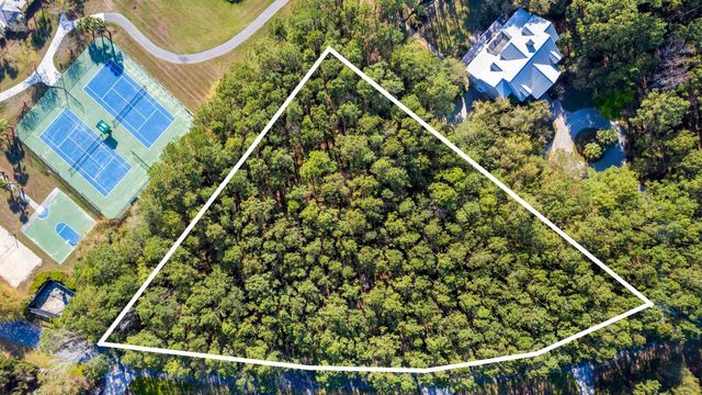 3067 Vanderbilt Blvd., Pawleys Island, SC 29585