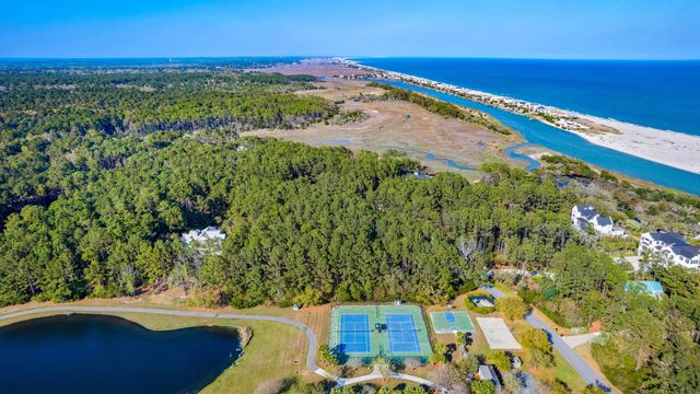 3067 Vanderbilt Blvd., Pawleys Island, SC 29585