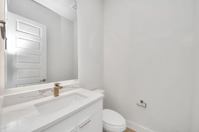 3004B Ventas Drive, Houston, TX 77047