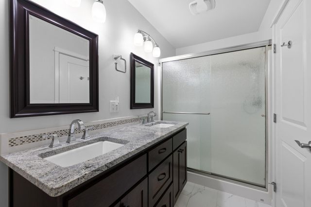 111 McCully Lane, Jacksonville, OR 97530
